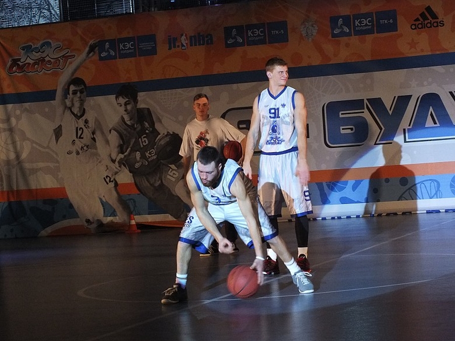 Баскетболисты Коммунара сыграют против веревчан