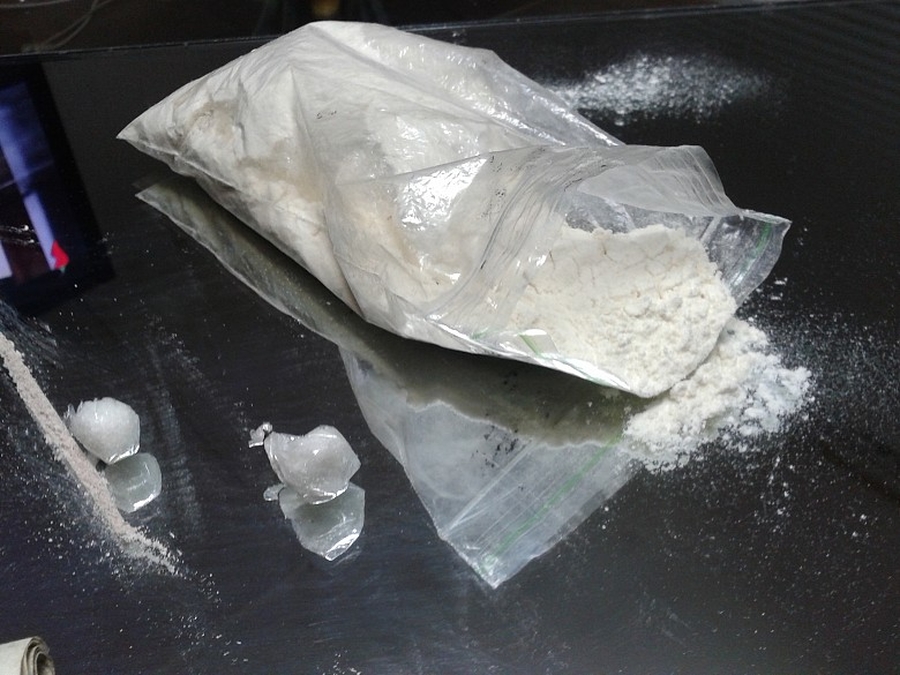 Гатчинка, остановленная за нарушение ПДД,  попалась на наркотиках