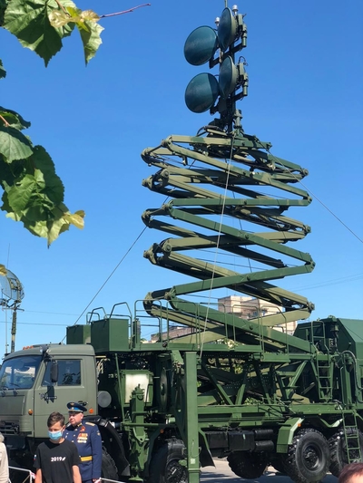 Статический показ военной техники на Рощинской