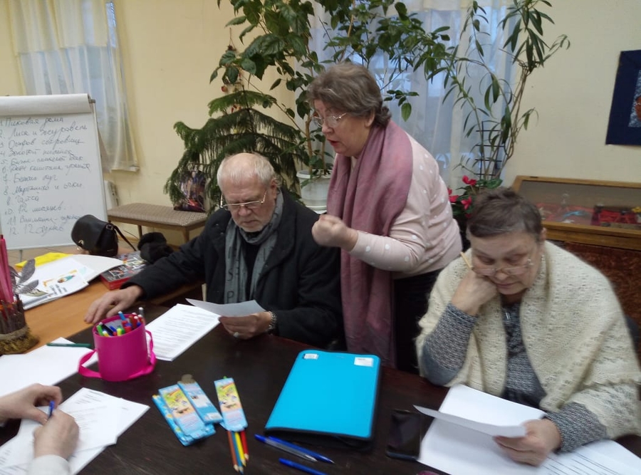  В Карташевской волонтеры помогают пожилым людям