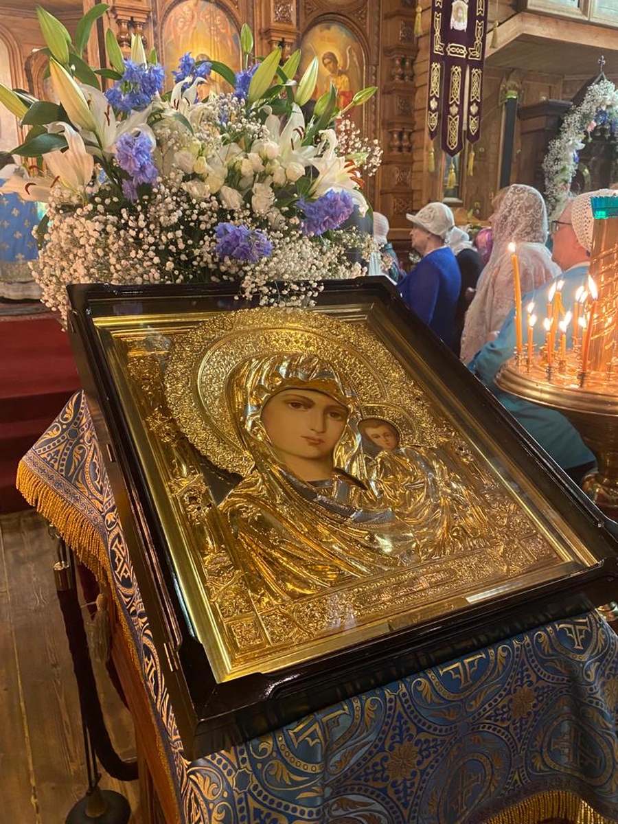Престольный праздник в Казанском храме Вырицы