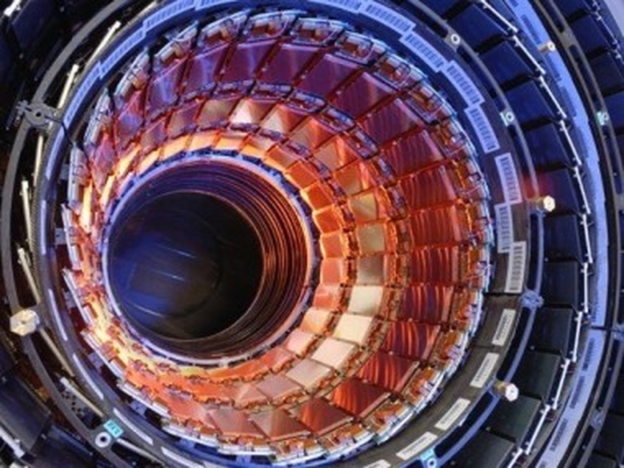 На Большом адронном коллайдере открыт новый класс частиц, предсказанных в ПИЯФ