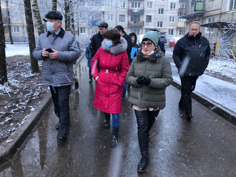 Людмила Нещадим прогулялась по улицам Гатчины, чтобы оценить комфорт