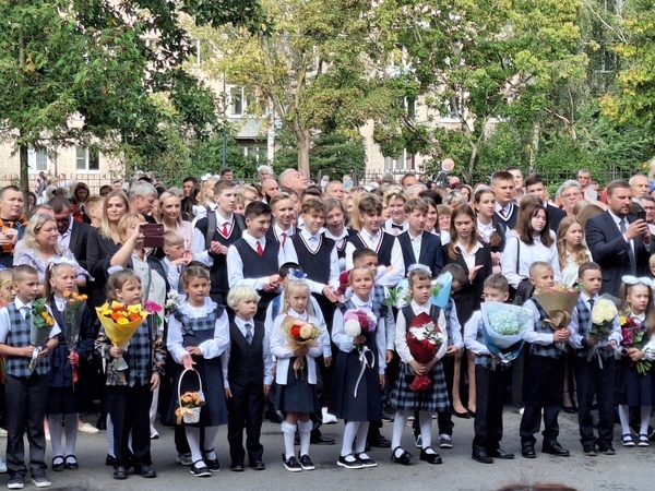 Ленинградские родители подали почти 25 тысяч заявлений в первый класс