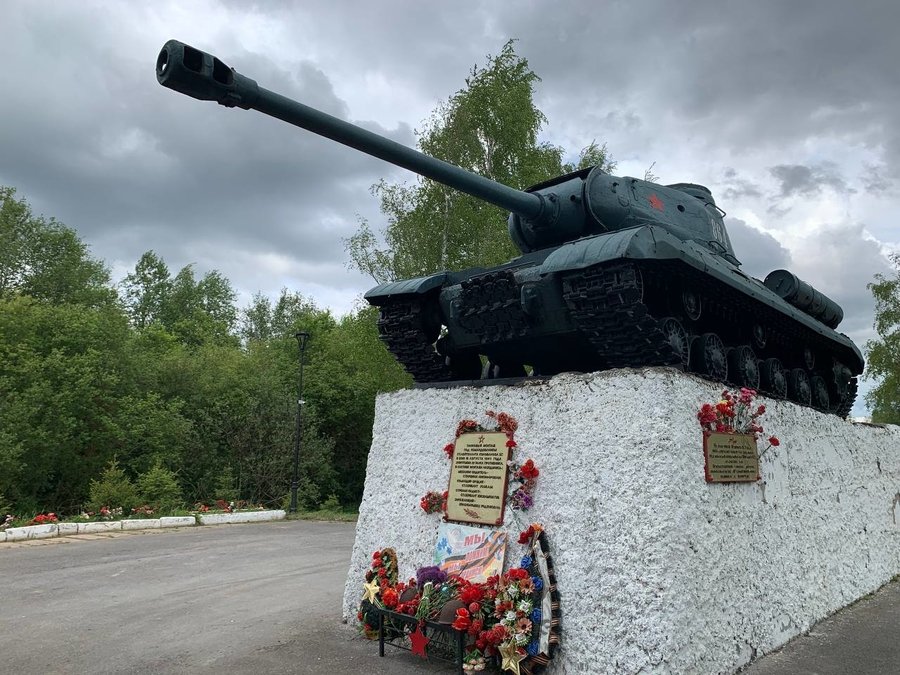 «Танковая аллея» в Новом Учхозе открылась после благоустройства