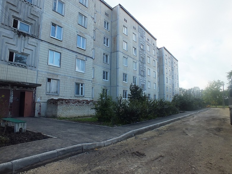 В Сяськелево продолжается ремонт дворовых территорий