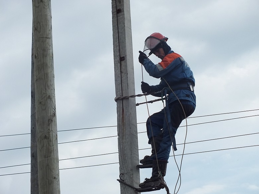 21-23 января  в части Гатчинского района -длительные отключения электричества