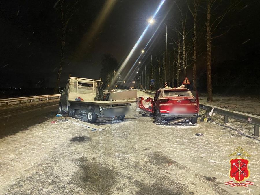  В ДТП под Гатчиной погибла женщина, двое в больнице