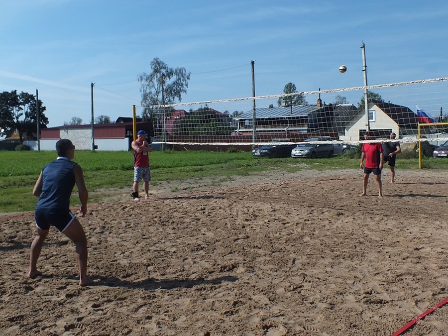 Тайцах прошел турнир по пляжному волейболу