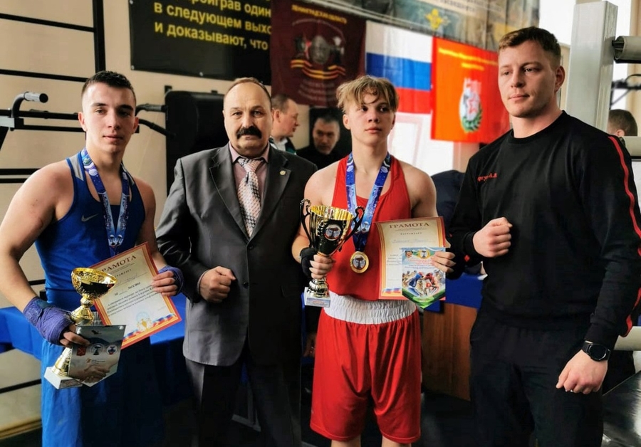 Гатчинские боксеры взяли на областном первенстве 7 наград