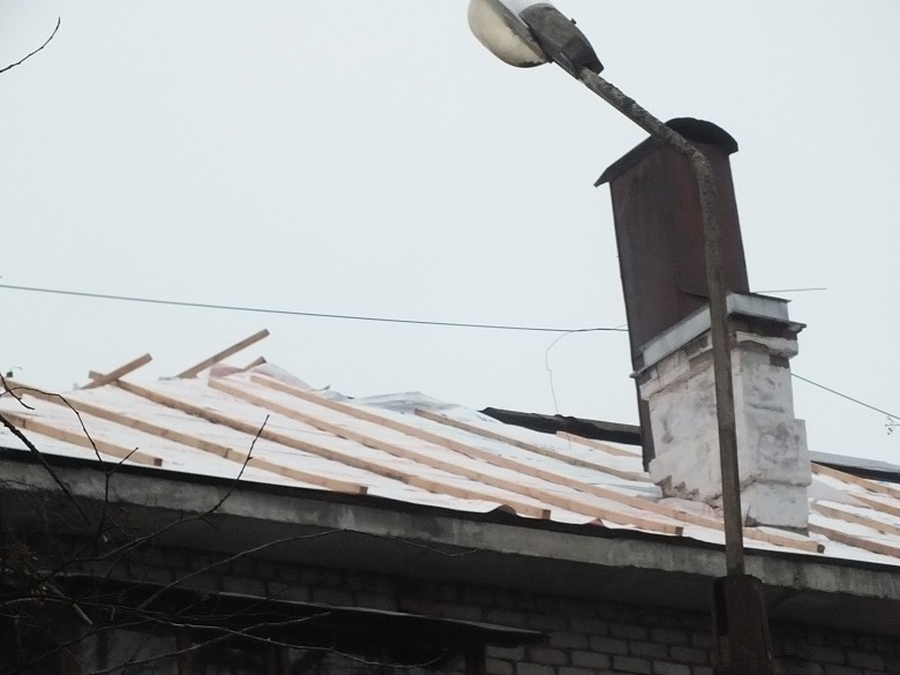 Капремонт крыш домов в Гатчине дошёл до извинений