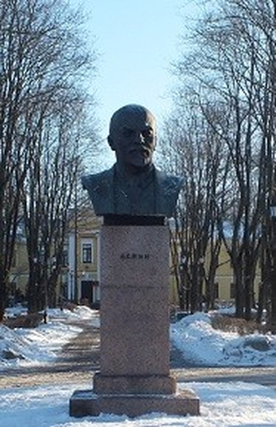 22 апреля День Рождения  Владимира Ленина
