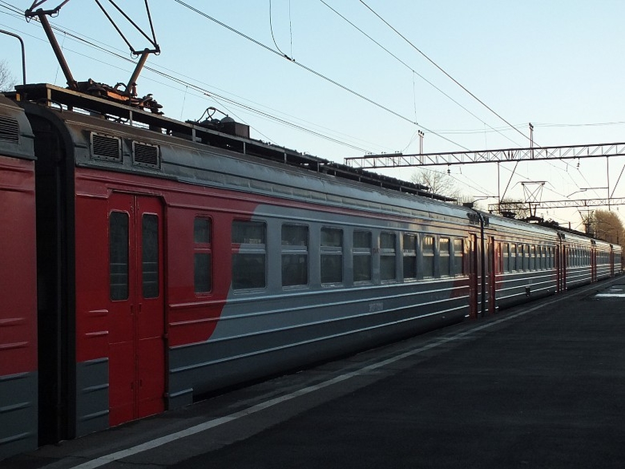 Жители Гатчинского района возмущены организацией продажи билетов на ж/д станциях и в вагонах