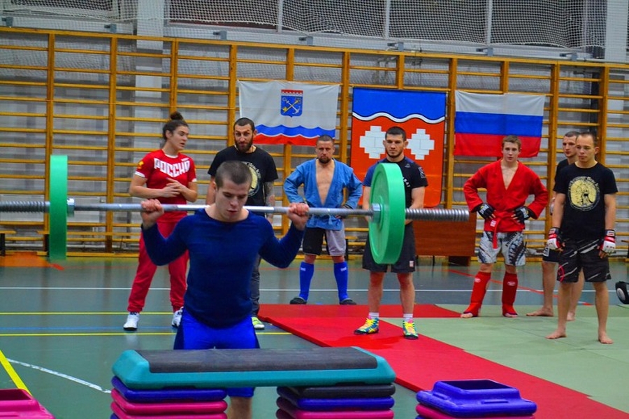 Фонд «Счастливое будущее» и Фонд Натальи Воробьевой организовали спортивный праздник в Коммунаре