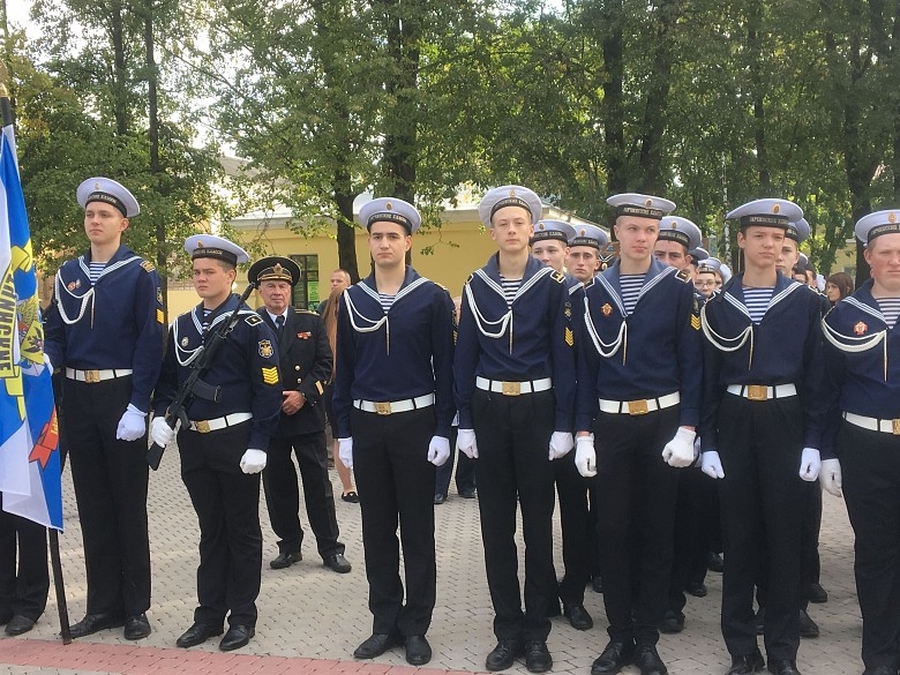 Гатчинские морские кадеты приняли новичков