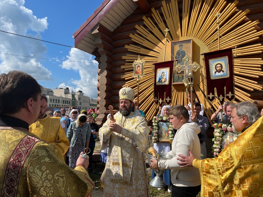 Храм святого равноапостольного князя Владимира в Коммунаре отметил престольный праздник