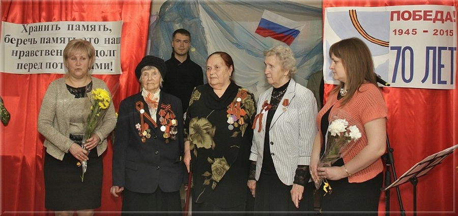 В Семрино ветеранам вручили юбилейные медали Победы