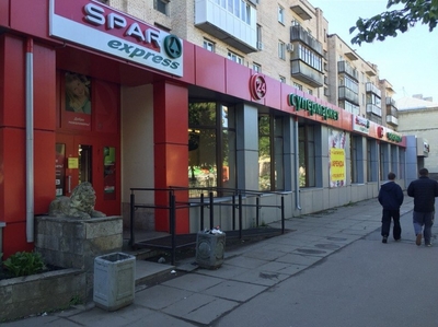 На Проспекте 25 Октября закрылся SPAR