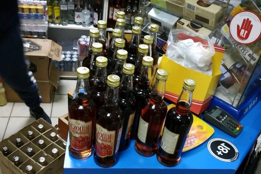 В Гатчине предприниматель незаконно продавал крепкий алкоголь