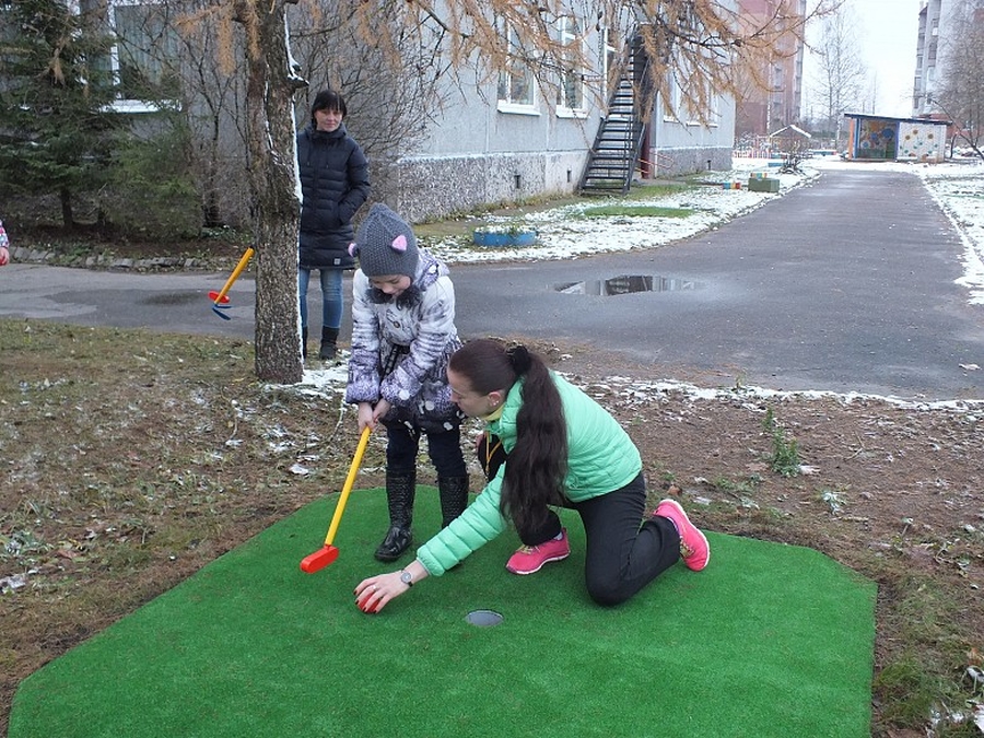 Гатчинский детсад №31 - первый и единственный в России открыл гольф-площадку