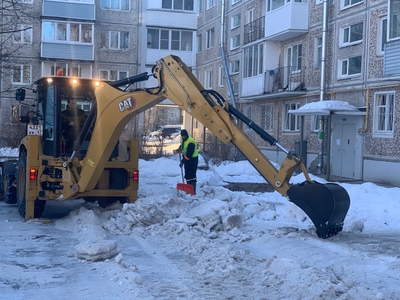 В Гатчине ликвидируют ледяной коллапс