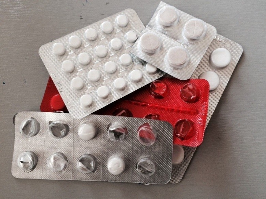 В Гатчинском районе  госпитализирована девочка, случайно наглотавшаяся таблеток