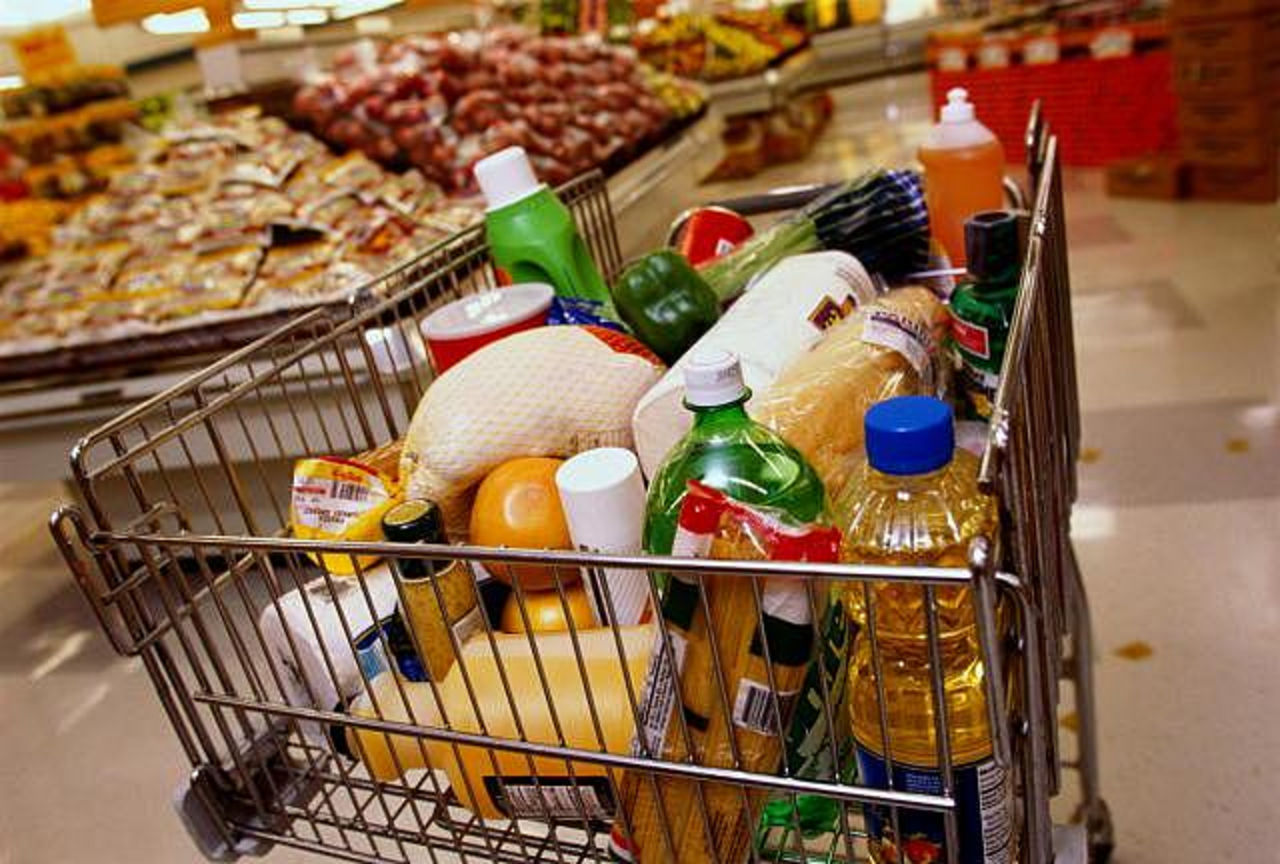 Стоимость базовых 33 продуктовых товаров за 2 месяца увеличилась на 6% |  11.03.2022 | Гатчина - БезФормата