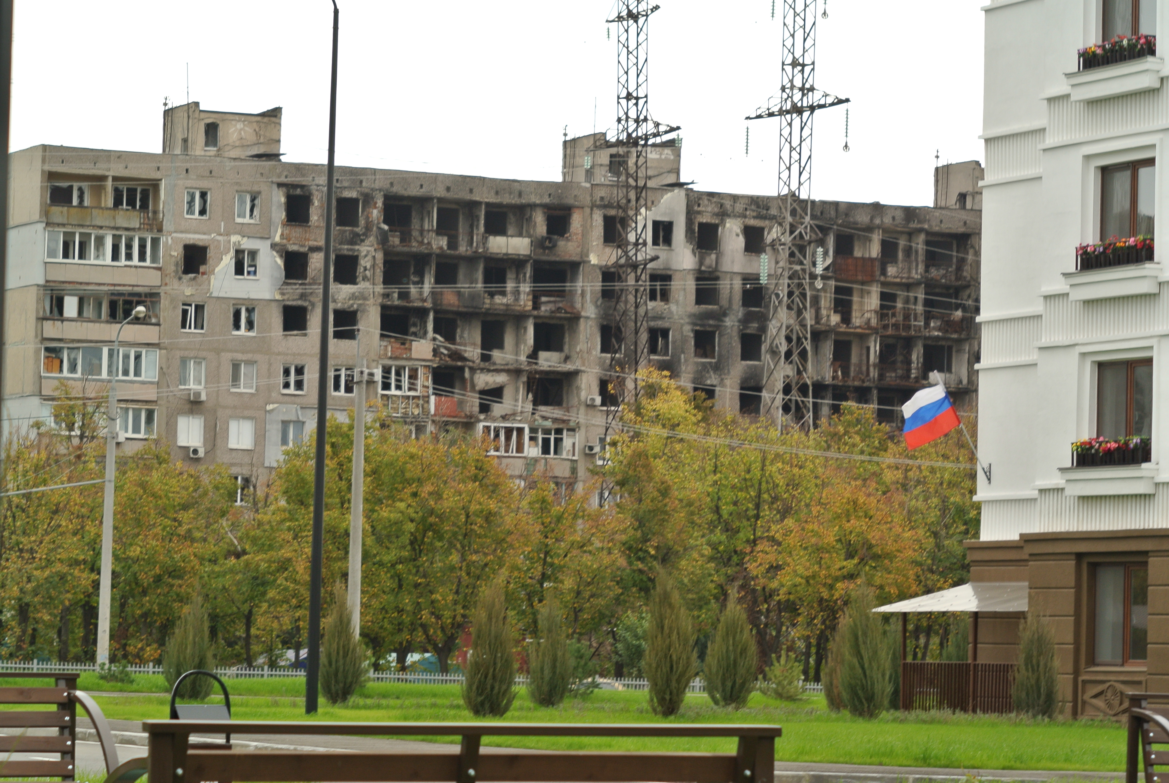 Гатчинская Служба Новостей — ДОНБАСС СВОИМИ ГЛАЗАМИ. НАШ СПЕЦКОРР СООБЩАЕТ  (Часть 3) Взгляд на разрушенный Мариуполь.