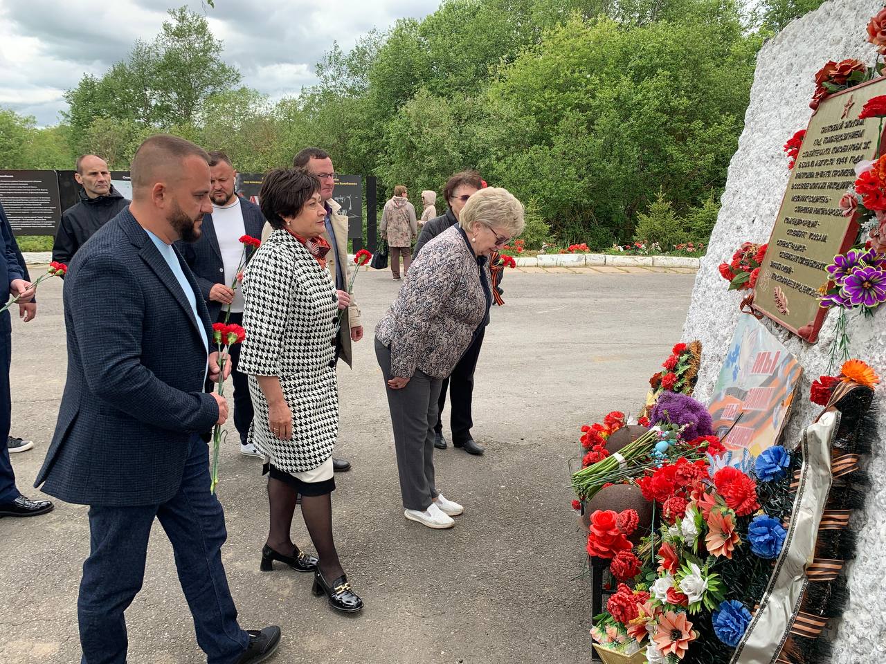 Танковая аллея» в Новом Учхозе открылась после благоустройства | 01.06.2023  | Гатчина - БезФормата