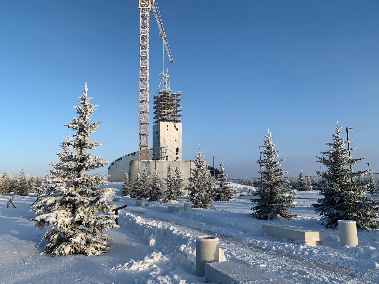 Строительство мемориала в Зайцево идёт по графику | 06.12.2023 | Гатчина -  БезФормата