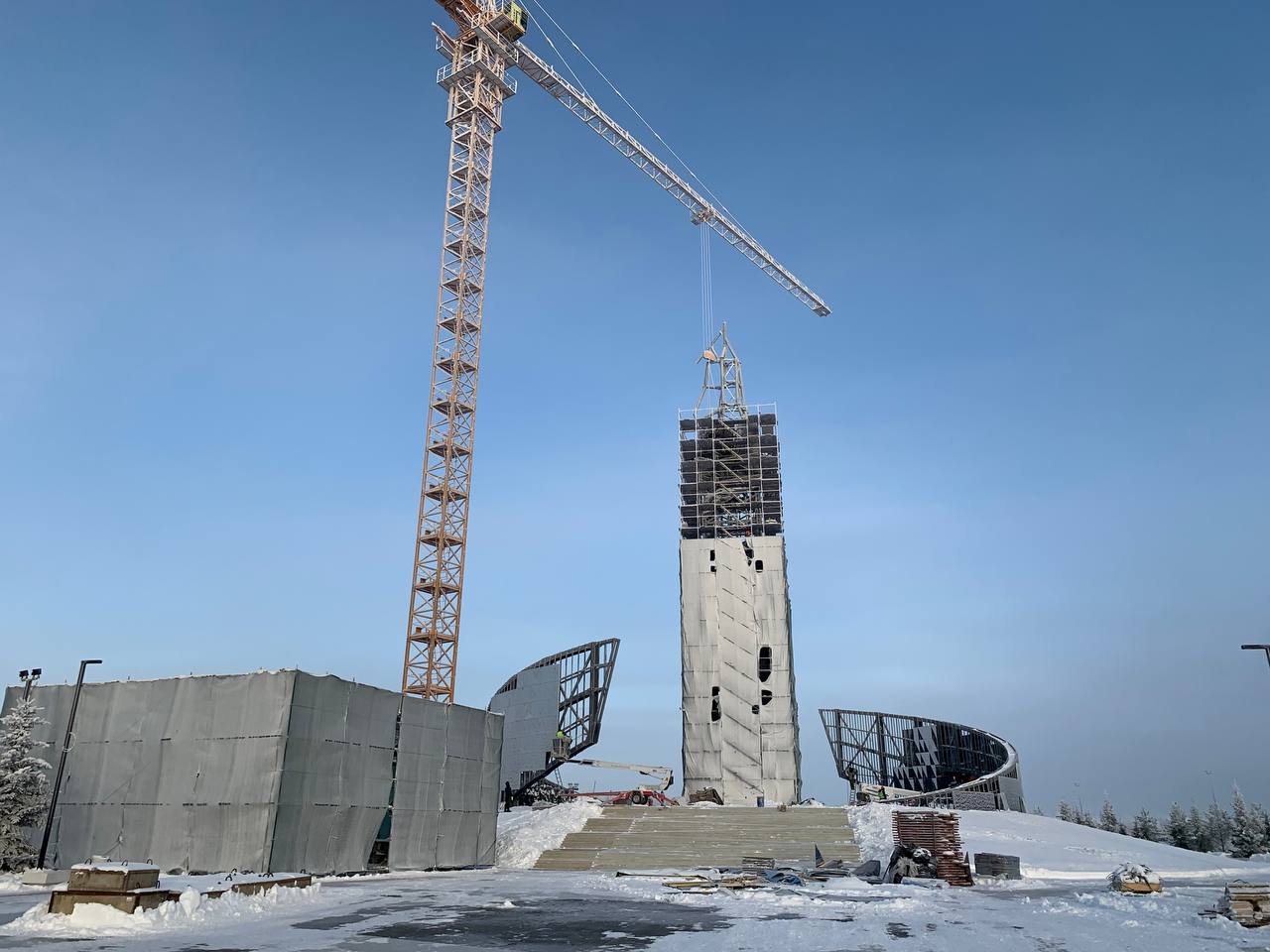 Строительство мемориала в Зайцево идёт по графику | 06.12.2023 | Гатчина -  БезФормата