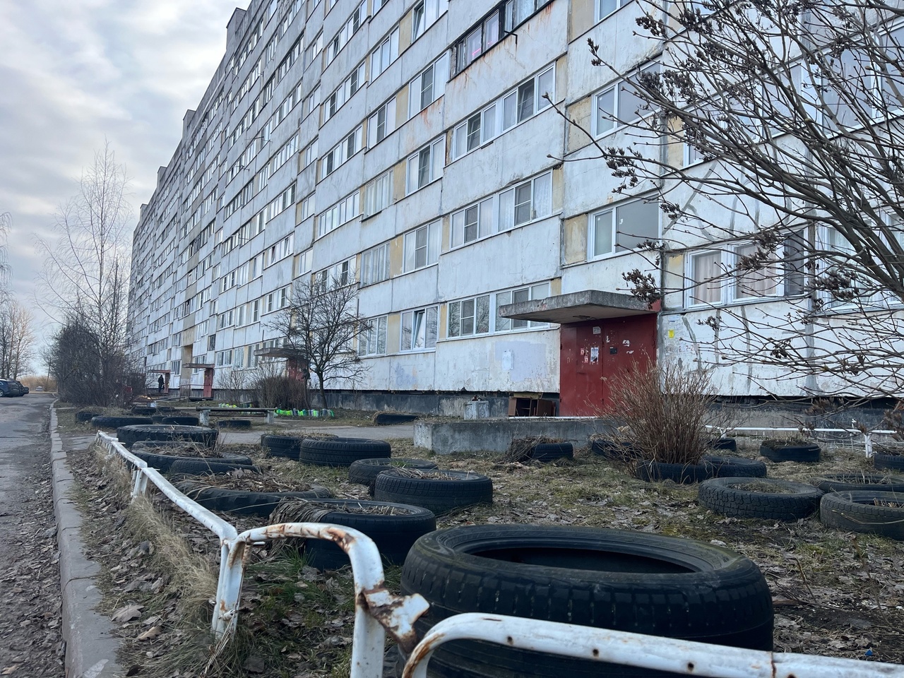 В Коммунаре благоустроят самый большой двор | 01.04.2024 | Гатчина -  БезФормата