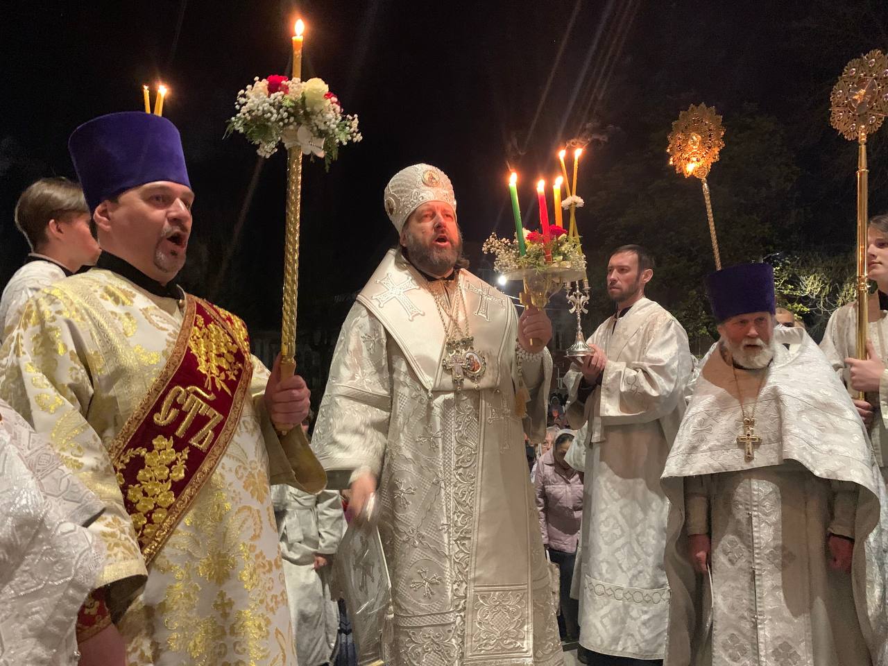 Гатчинцы встретили Светлое Христово Воскресение | 06.05.2024 | Гатчина -  БезФормата