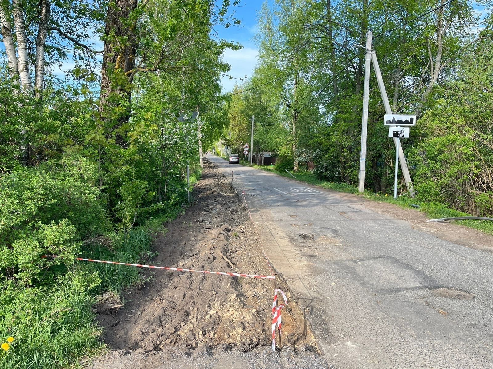 В Коммунаре ремонтируют тротуары | 21.05.2024 | Гатчина - БезФормата