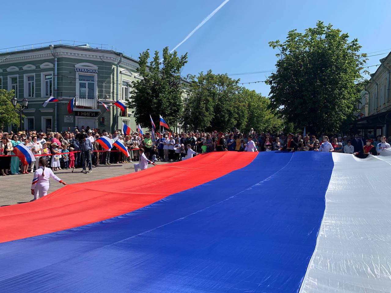 Женсовет Гатчинского района проводит фотоконкурс ко Дню России | 04.06.2024  | Гатчина - БезФормата