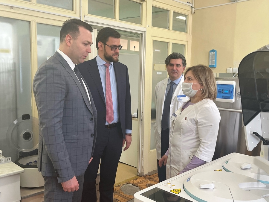 Первый в России биохимический аппарат для анализа крови появился в Гатчине